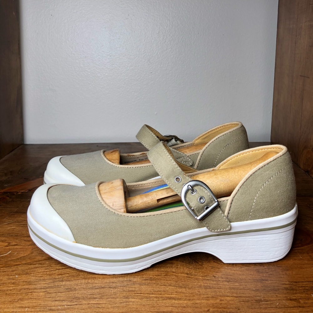 Dansko Valerie Tan Vegan Mary Jane Shoes 39